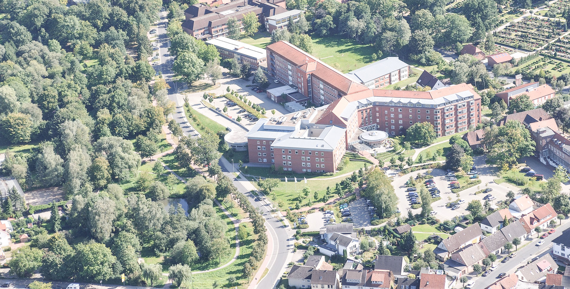 Zum Artikel: Hausarzt Zohrab Tadevosyan: „Ich hoffe, dass unsere Medizin ganzheitlich wird, dass sich Schulmedizin und Naturheilkunde gegenseitig unterstützen.“