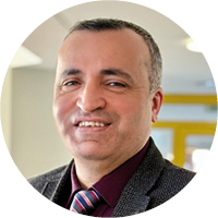 Porträtfoto von Dr. Hammoud.