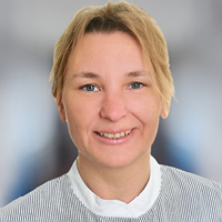 Porträtfoto von Nicole Brandenburg.