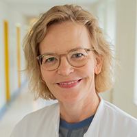 Porträtfoto von Dr. med. Claudia Bleck.